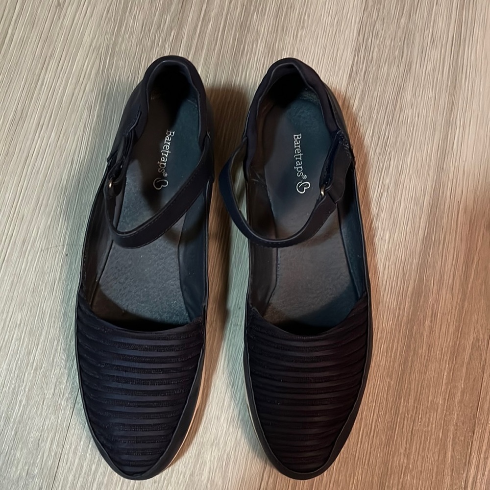 Baretraps navy Mary Jane shoes.